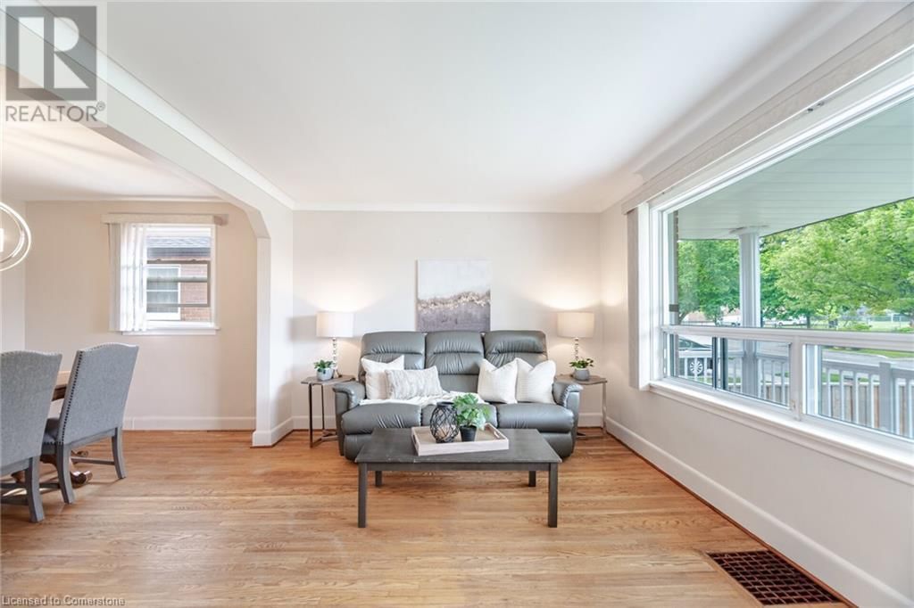 425 LANOR AVENUE Image 10