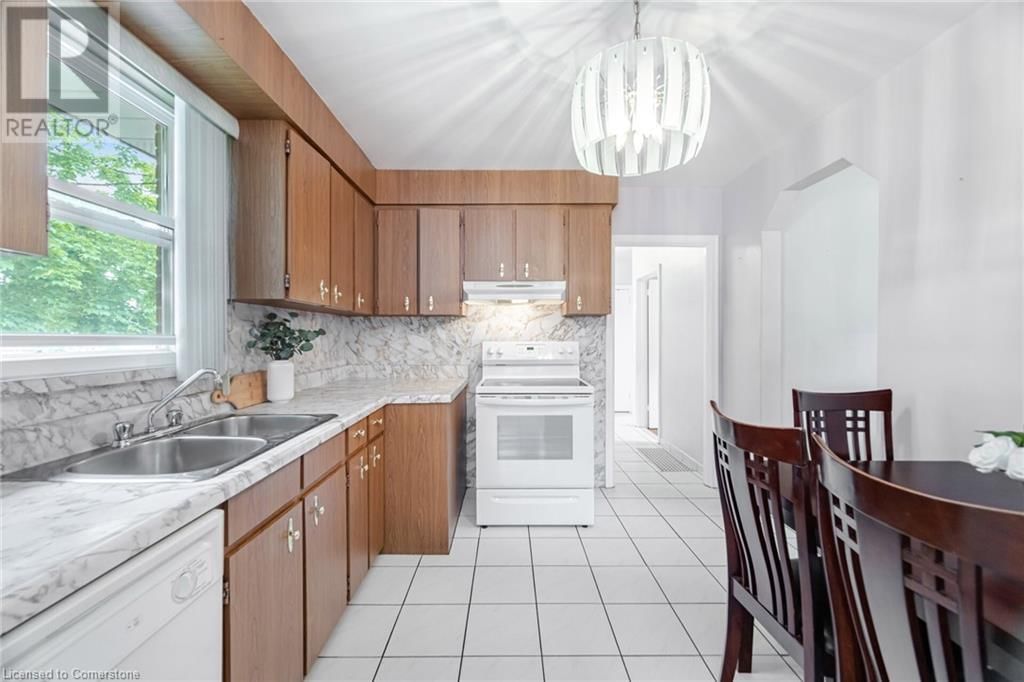 425 LANOR AVENUE Image 17