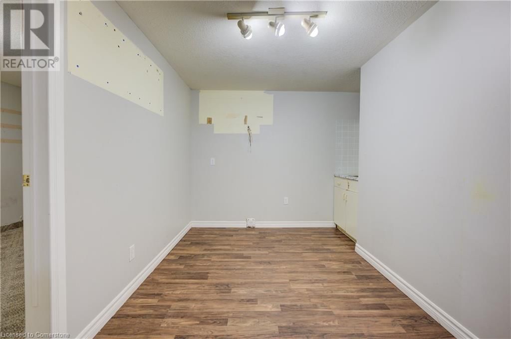A - 495 HARBOUR VIEW CRESCENT Image 33