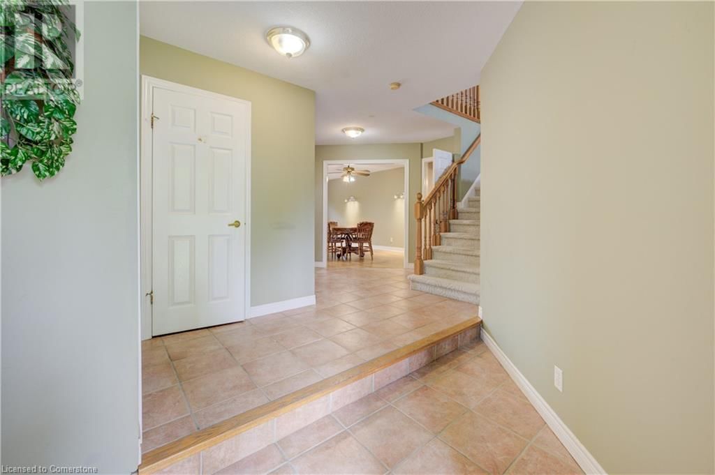 A - 495 HARBOUR VIEW CRESCENT Image 8