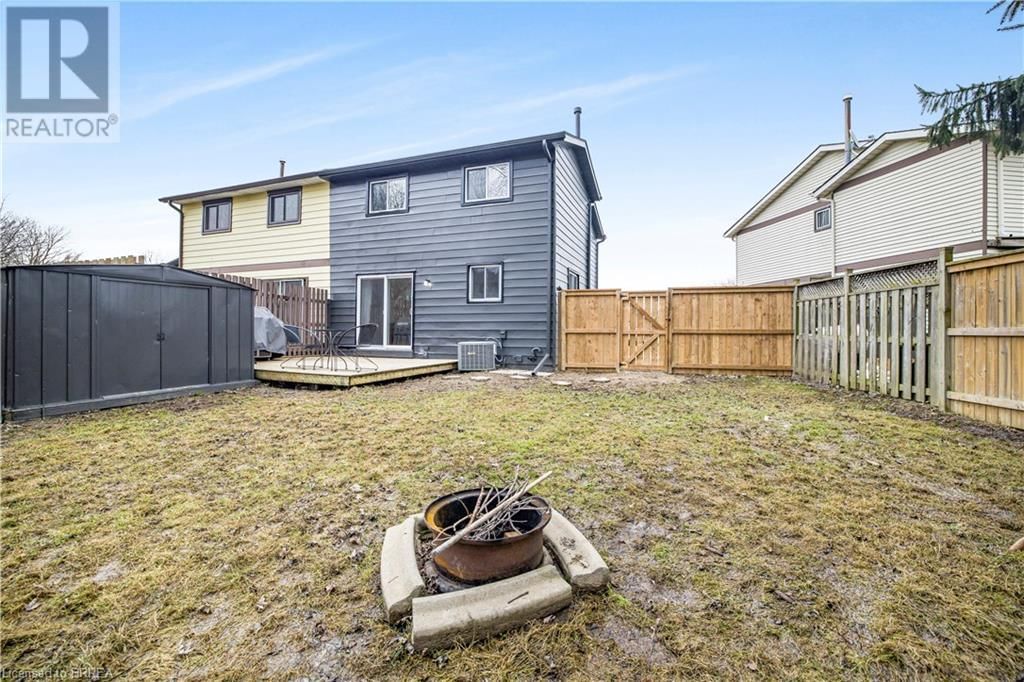 32 ENFIELD CRESCENT Image 13