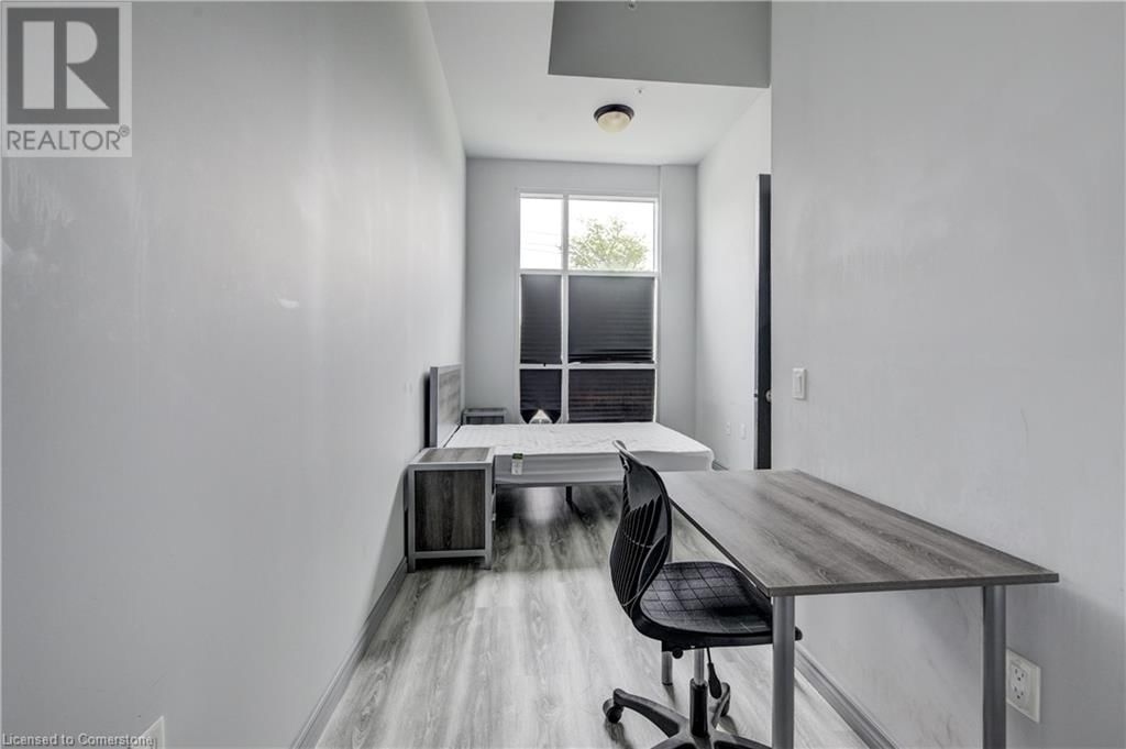 G105 - 275 LARCH STREET Image 13