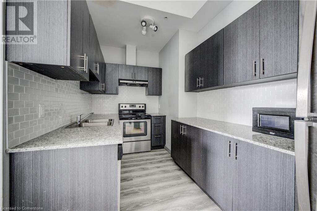 G105 - 275 LARCH STREET Image 4