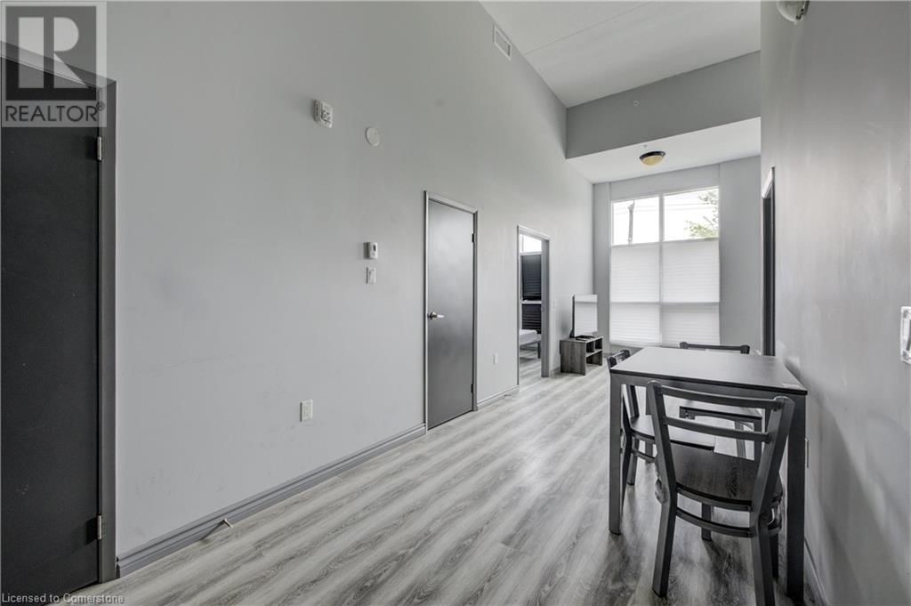 G105 - 275 LARCH STREET Image 7