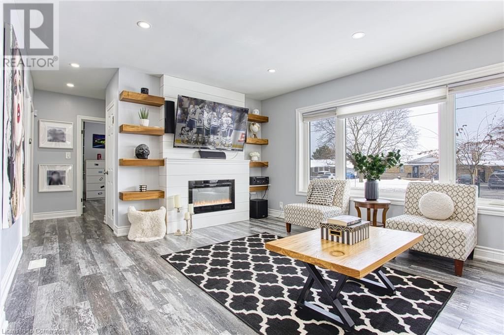 4382 CENTRAL AVENUE Image 11