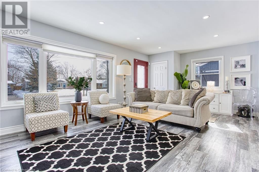 4382 CENTRAL AVENUE Image 12