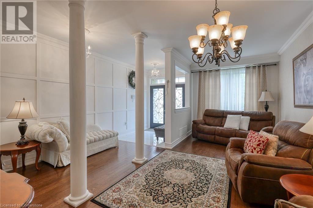 37 LAMBERT CRESCENT Image 3