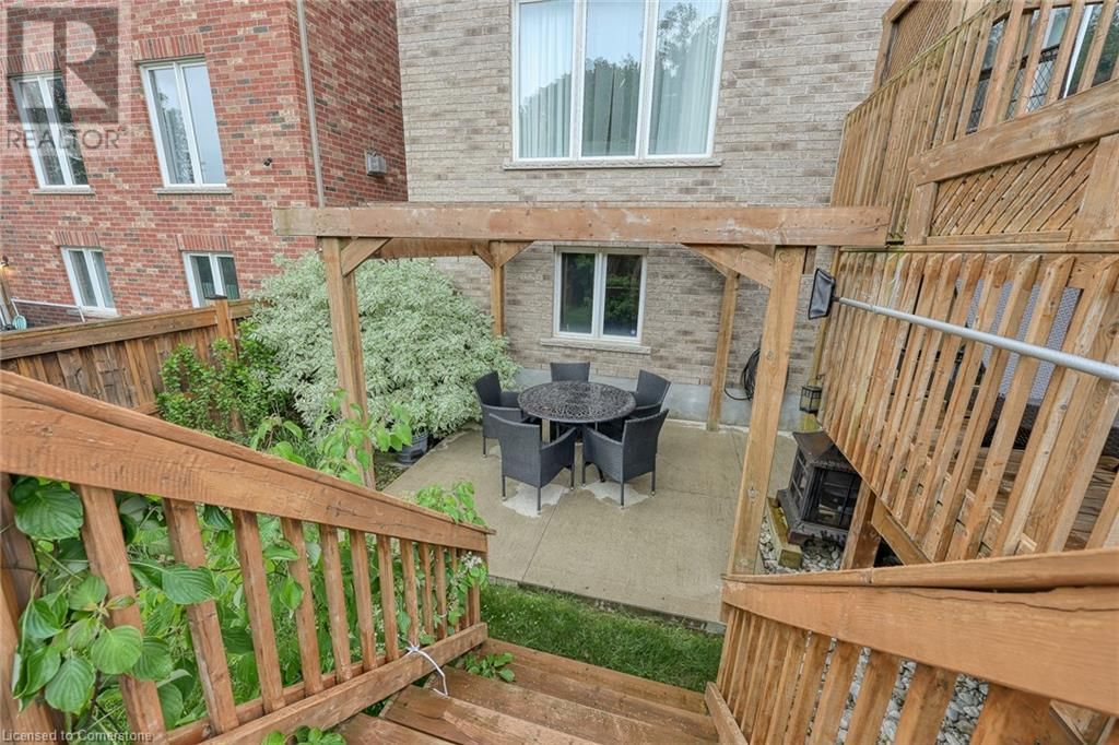 37 LAMBERT CRESCENT Image 44