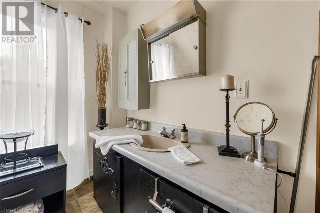 382 BEACH BOULEVARD Image 21