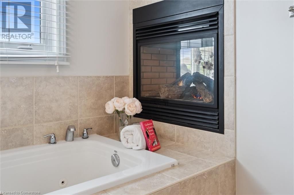 288 TOWNSEND DRIVE Image 32