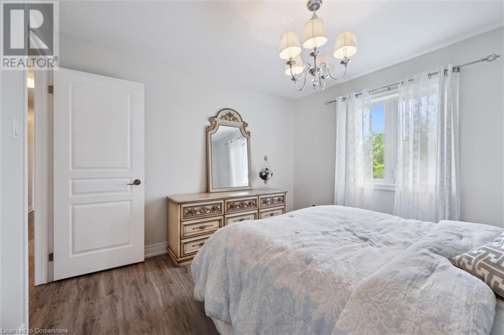 288 TOWNSEND DRIVE Image 37