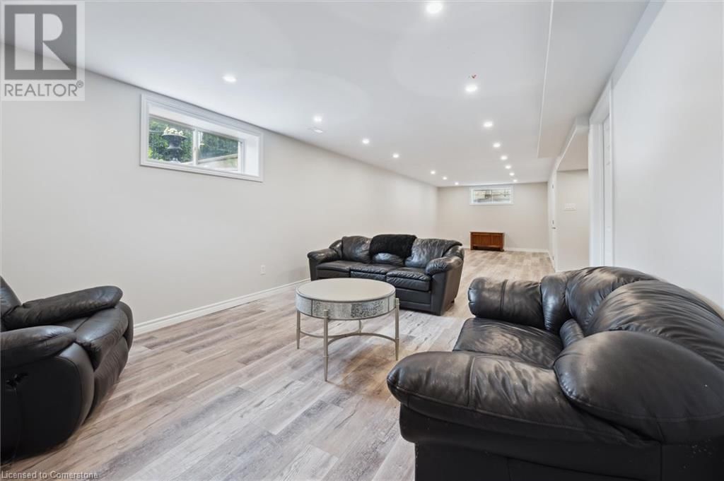 288 TOWNSEND DRIVE Image 43