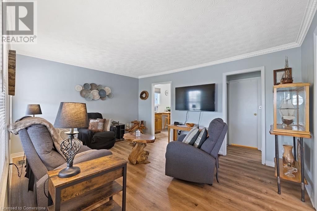 365 STRATHEARNE AVENUE Image 5
