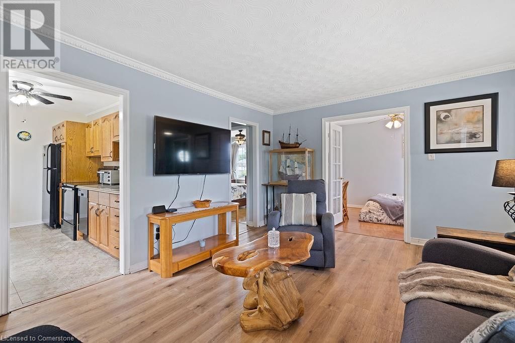 365 STRATHEARNE AVENUE Image 8