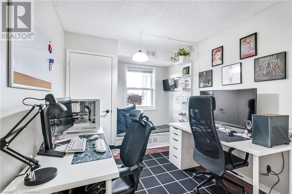 317 - 78 ROEHAMPTON AVENUE Image 17