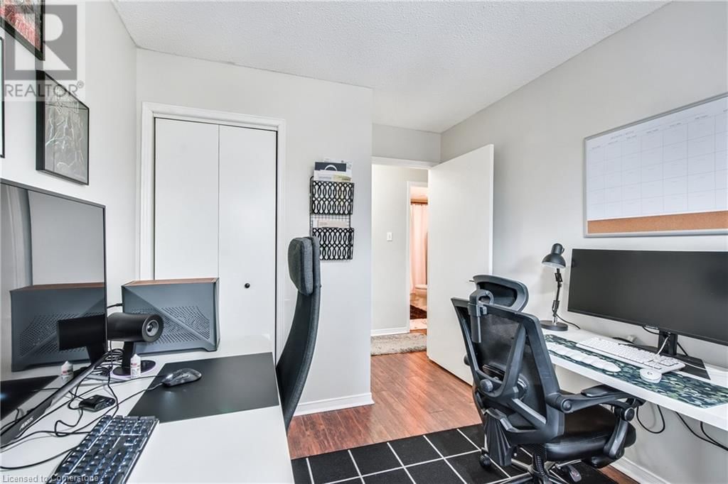 317 - 78 ROEHAMPTON AVENUE Image 18