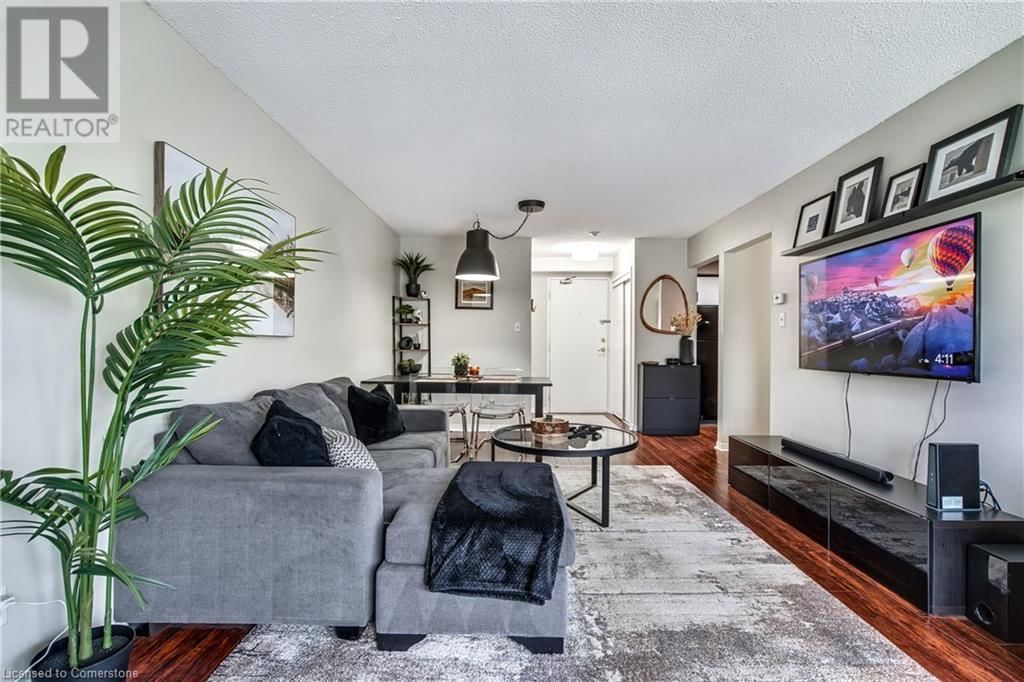 317 - 78 ROEHAMPTON AVENUE Image 8