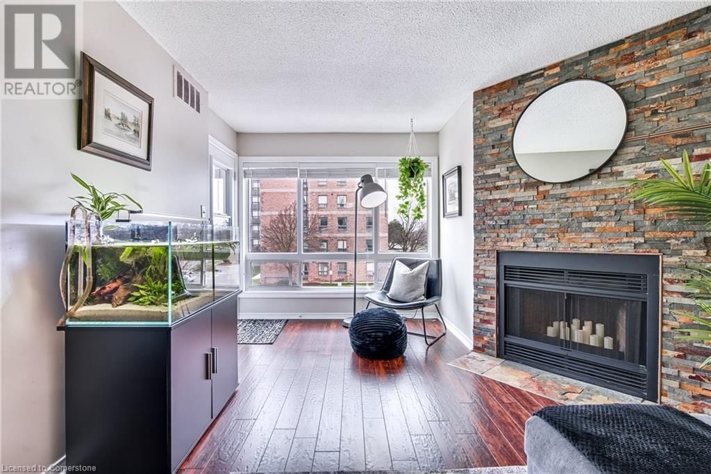 317 - 78 ROEHAMPTON AVENUE Image 9