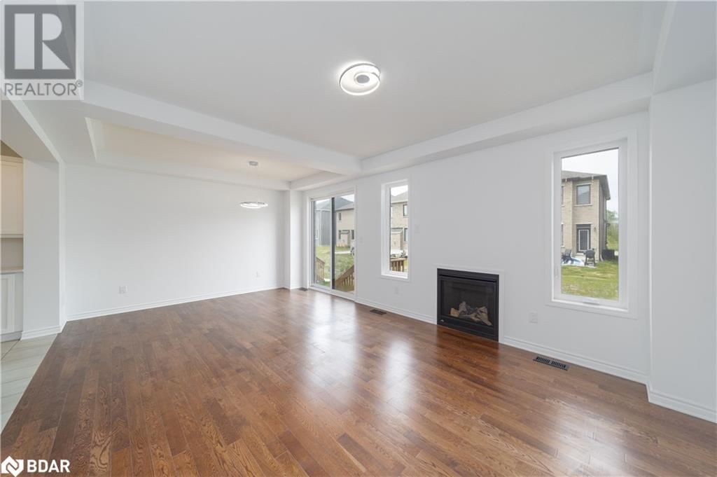 700 MIKA STREET Image 12