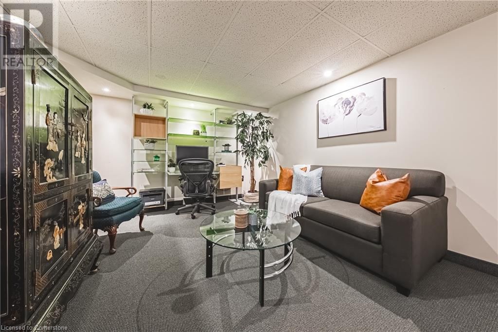 898 HERBERTON PLACE Image 28