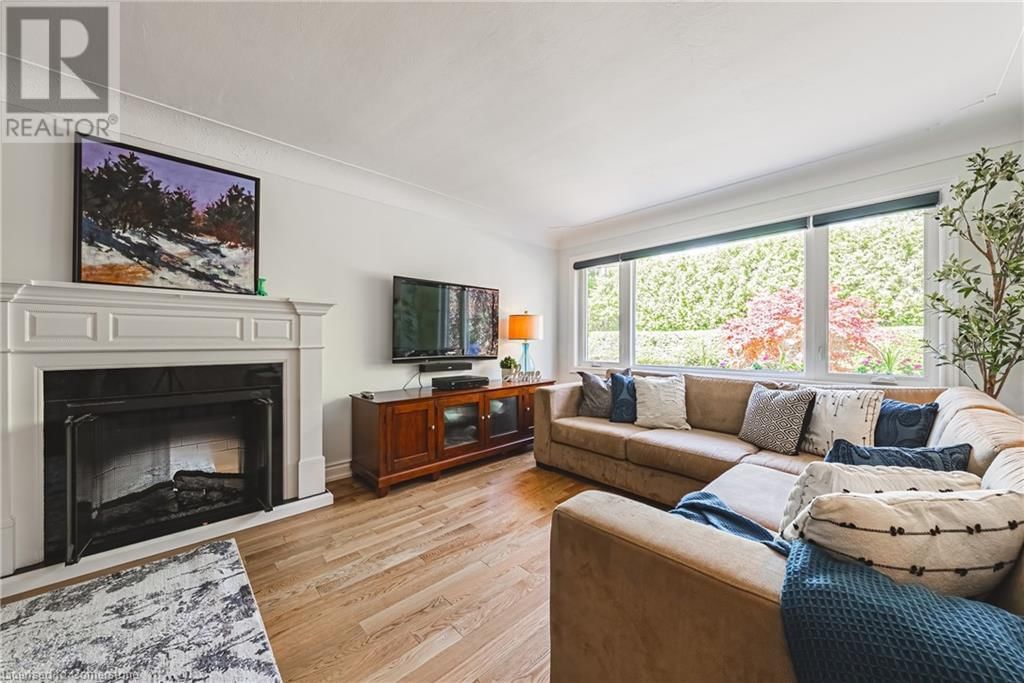 898 HERBERTON PLACE Image 3