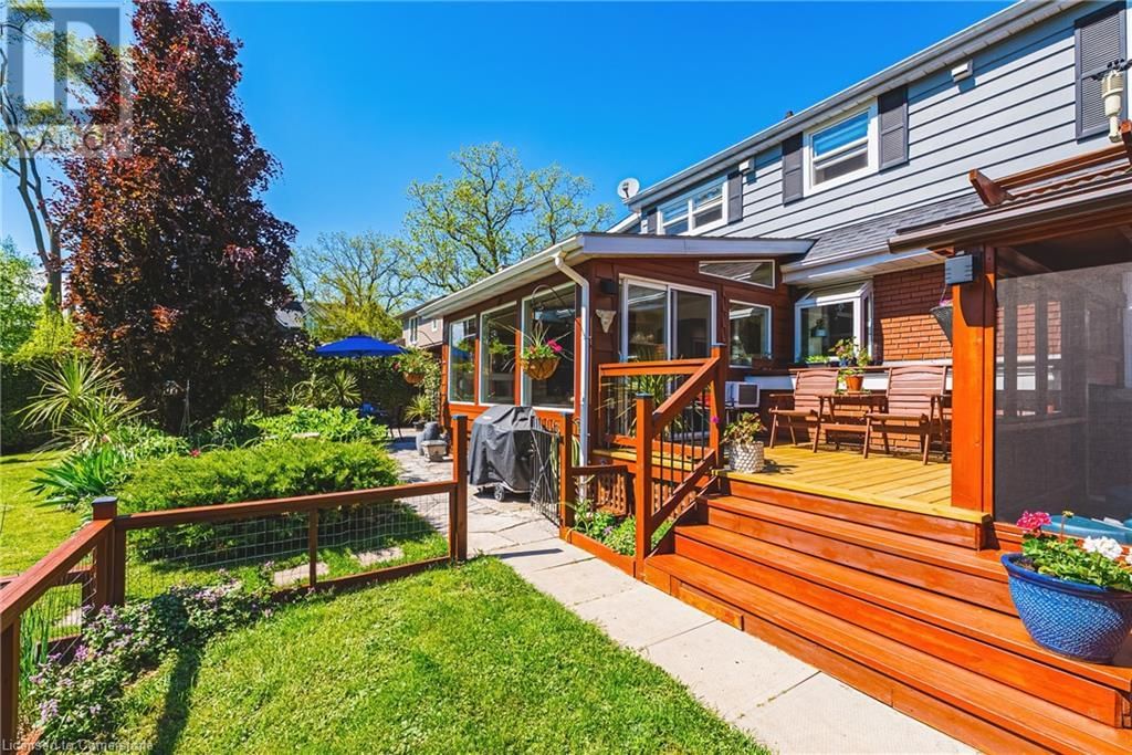 898 HERBERTON PLACE Image 37