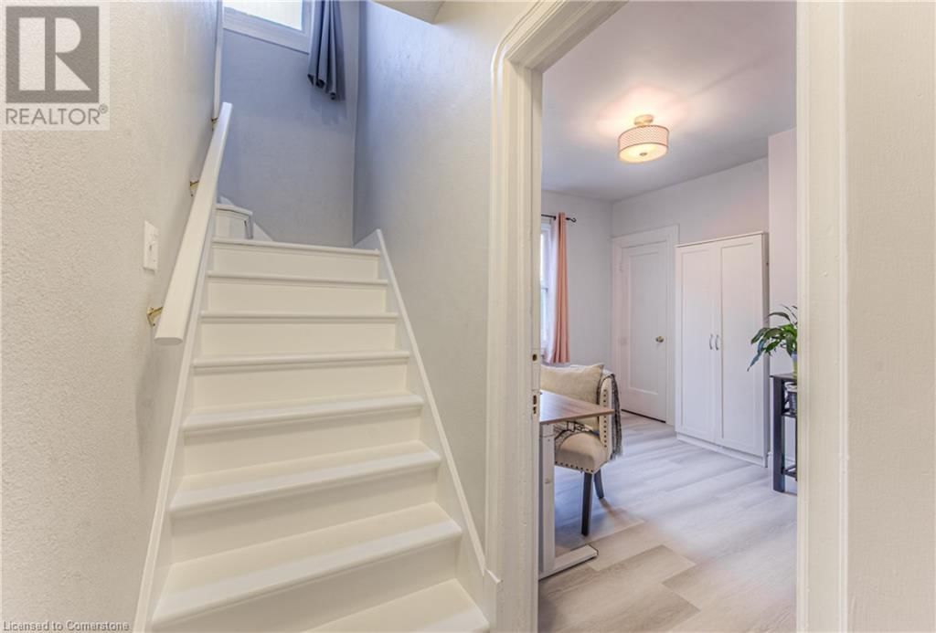 19 ELLIS AVENUE Image 26