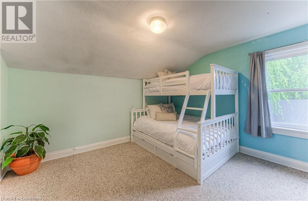 19 ELLIS AVENUE Image 31