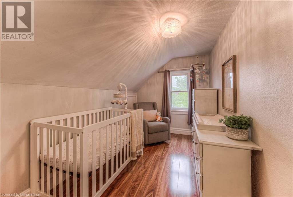 19 ELLIS AVENUE Image 33