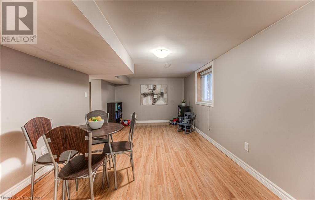 19 ELLIS AVENUE Image 39