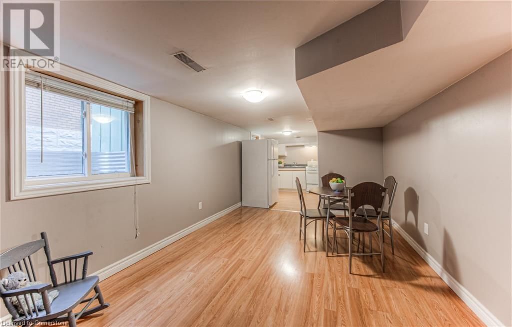 19 ELLIS AVENUE Image 41