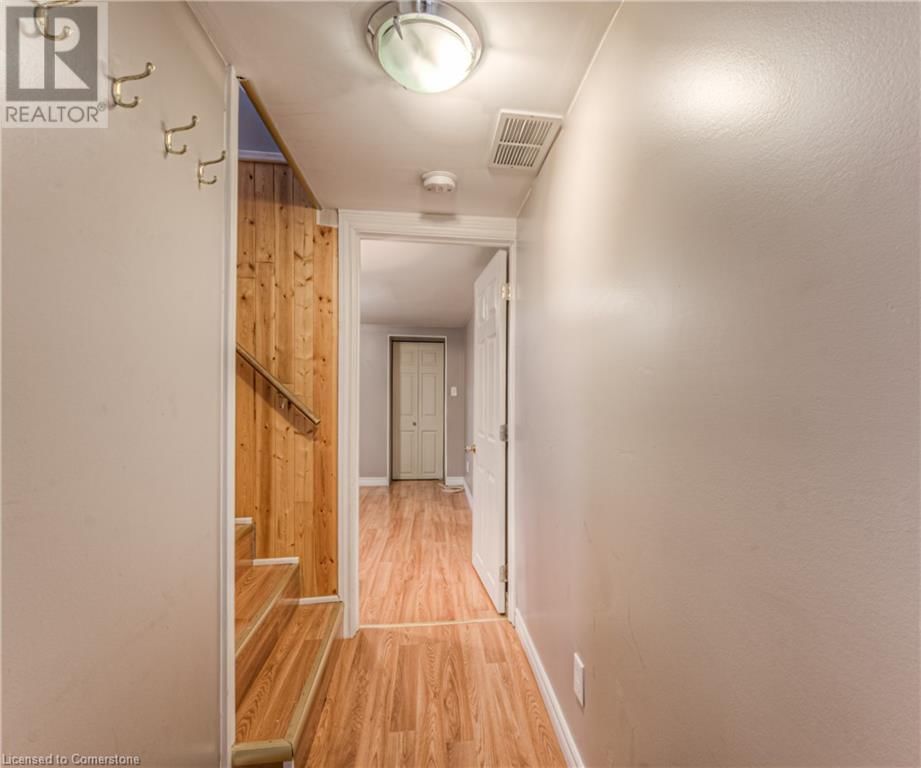 19 ELLIS AVENUE Image 46
