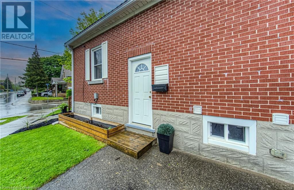 19 ELLIS AVENUE Image 5