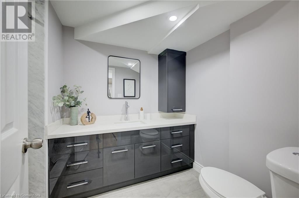 3210 ANDERSON CRESCENT Image 36