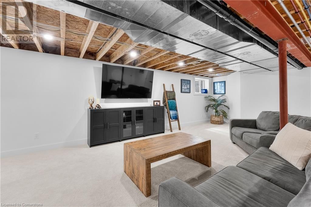 33 OSWEGO PARK ROAD Image 24