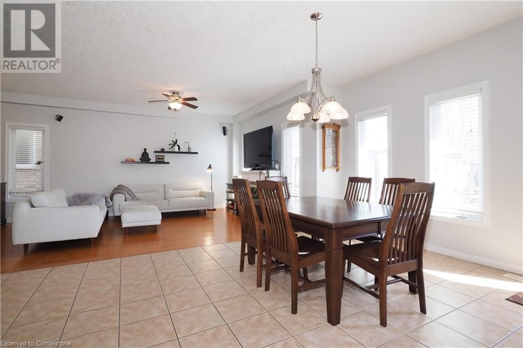 15 TREEVIEW DRIVE Image 14