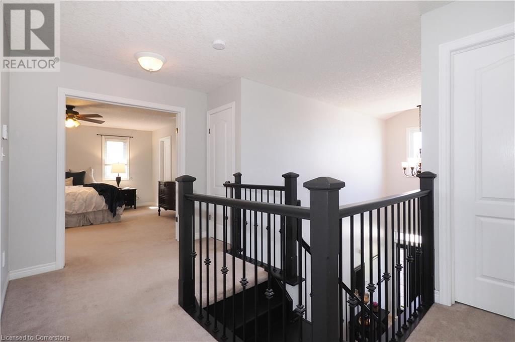 15 TREEVIEW DRIVE Image 23