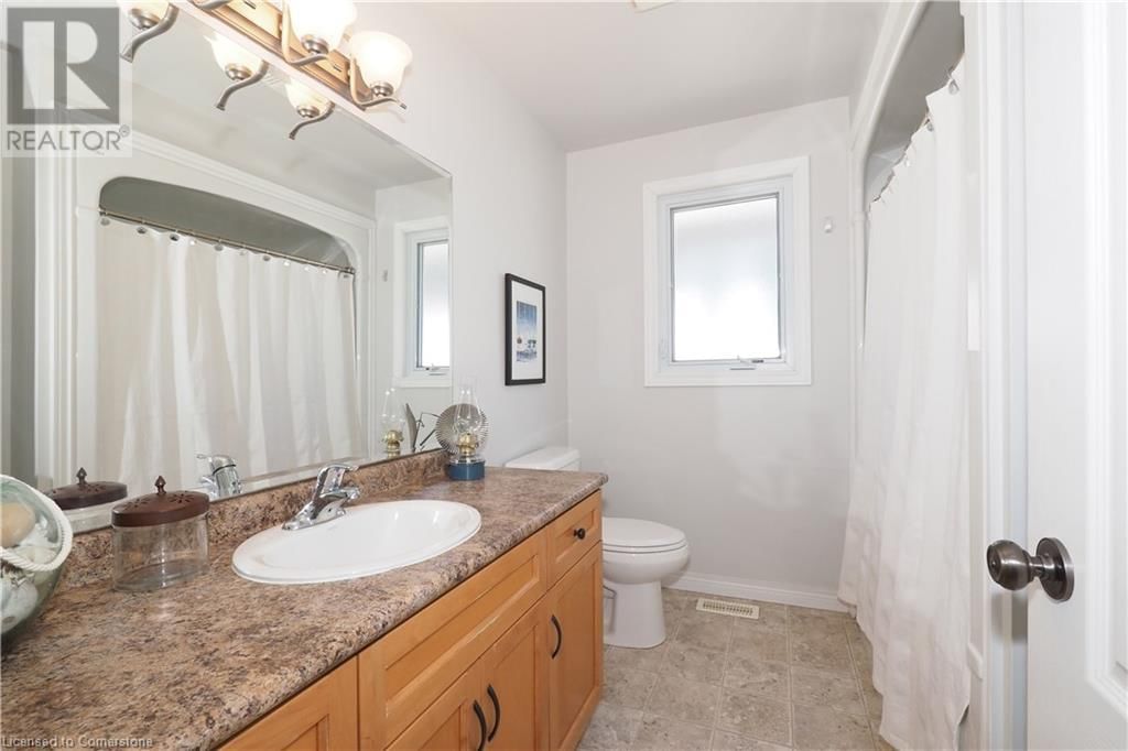 15 TREEVIEW DRIVE Image 34