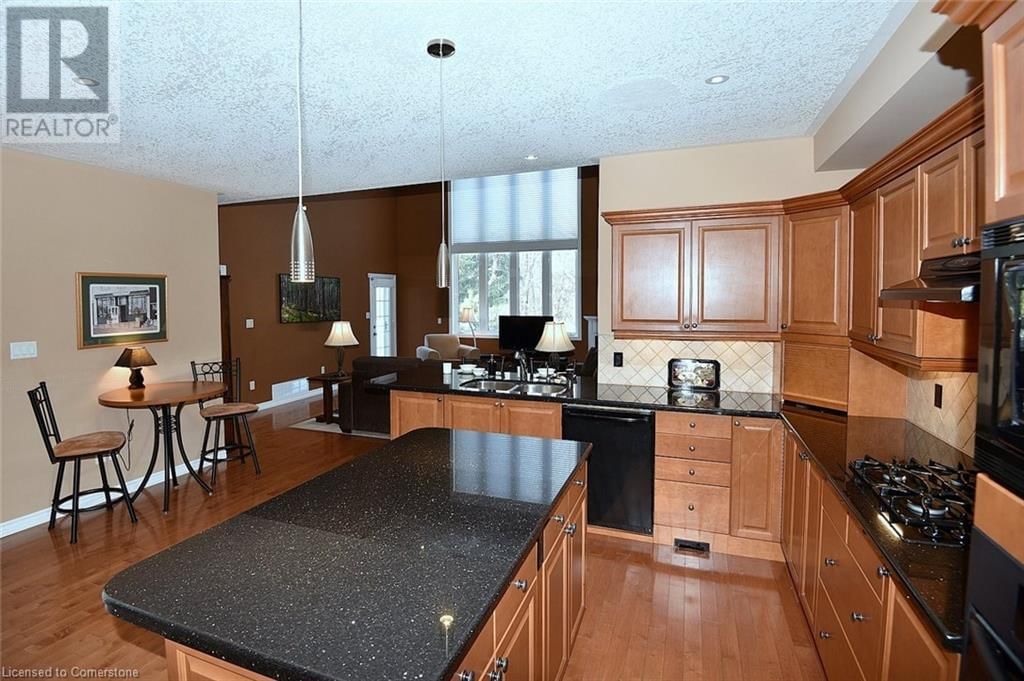 182 VALRIDGE DRIVE Image 16