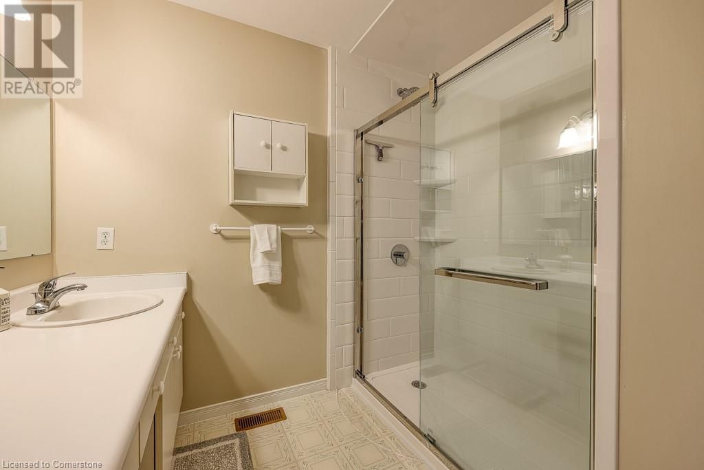 7 - 20 FORREST AVENUE WEST Image 21