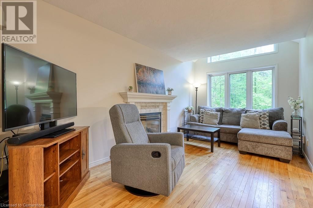 7 - 20 FORREST AVENUE WEST Image 6