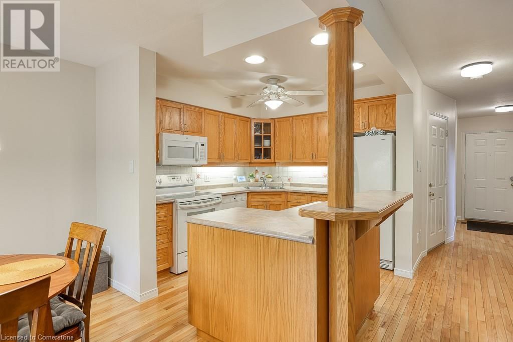 7 - 20 FORREST AVENUE WEST Image 9