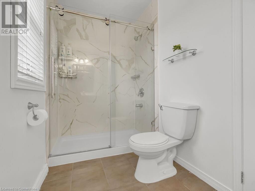 16 FAIRGREEN CLOSE Image 25