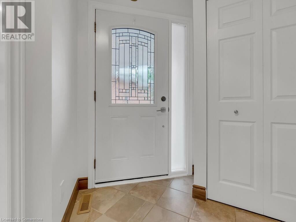 16 FAIRGREEN CLOSE Image 5