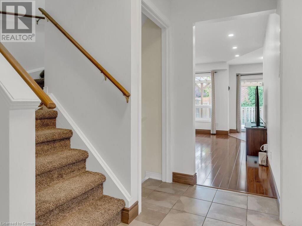 16 FAIRGREEN CLOSE Image 6