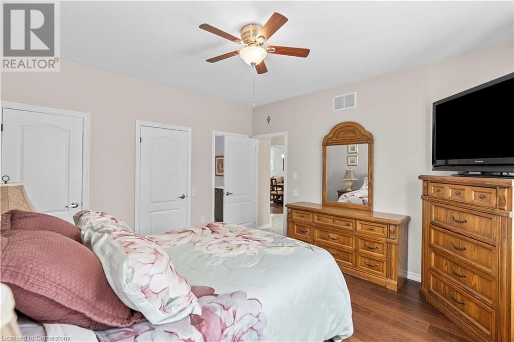 66 SILVERBIRCH BOULEVARD Image 11