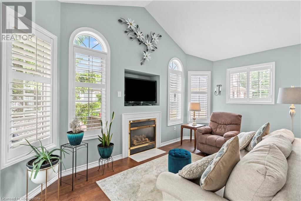 66 SILVERBIRCH BOULEVARD Image 20