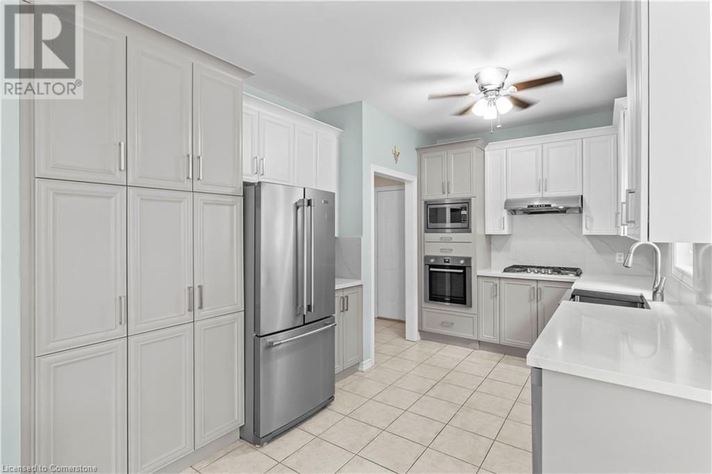 66 SILVERBIRCH BOULEVARD Image 24