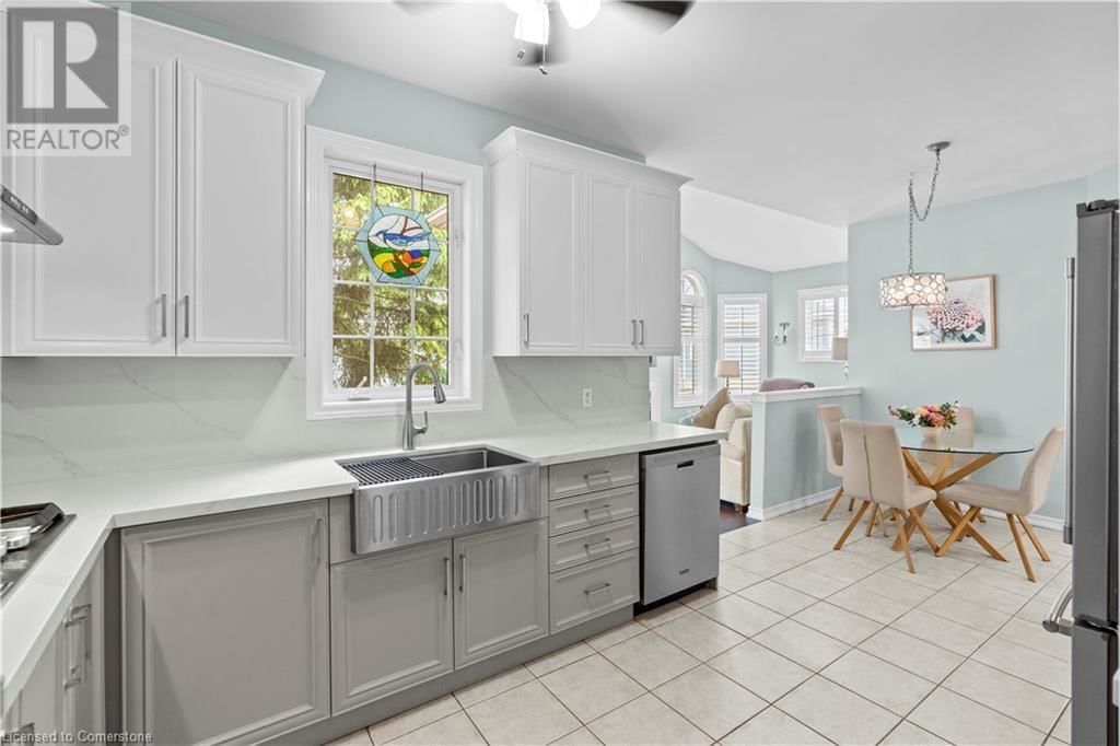 66 SILVERBIRCH BOULEVARD Image 26