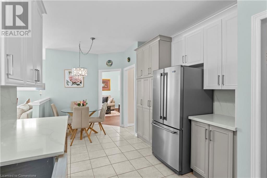 66 SILVERBIRCH BOULEVARD Image 27